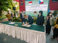 Podepisování Dohody o společném záměru mezi ČR a Indonésií o spolupráci na poli udržitelného rozvoje_foto Kateřina Šimečková