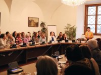Odpovědnost člověka za zvíře v jeho péči: Kulatý stůl v Poslanecké sněmovně otevřel téma etiky, legislativy i mezioborové spolupráce
